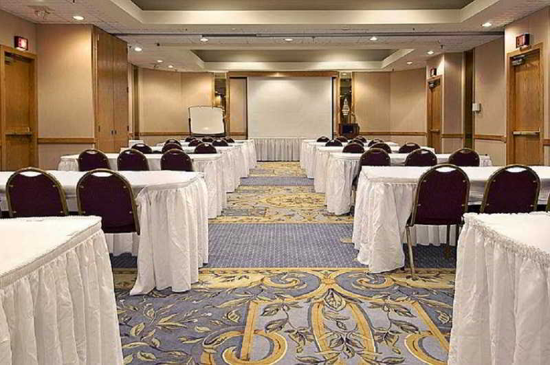 Ramada By Wyndham Raleigh Hotel Buitenkant foto