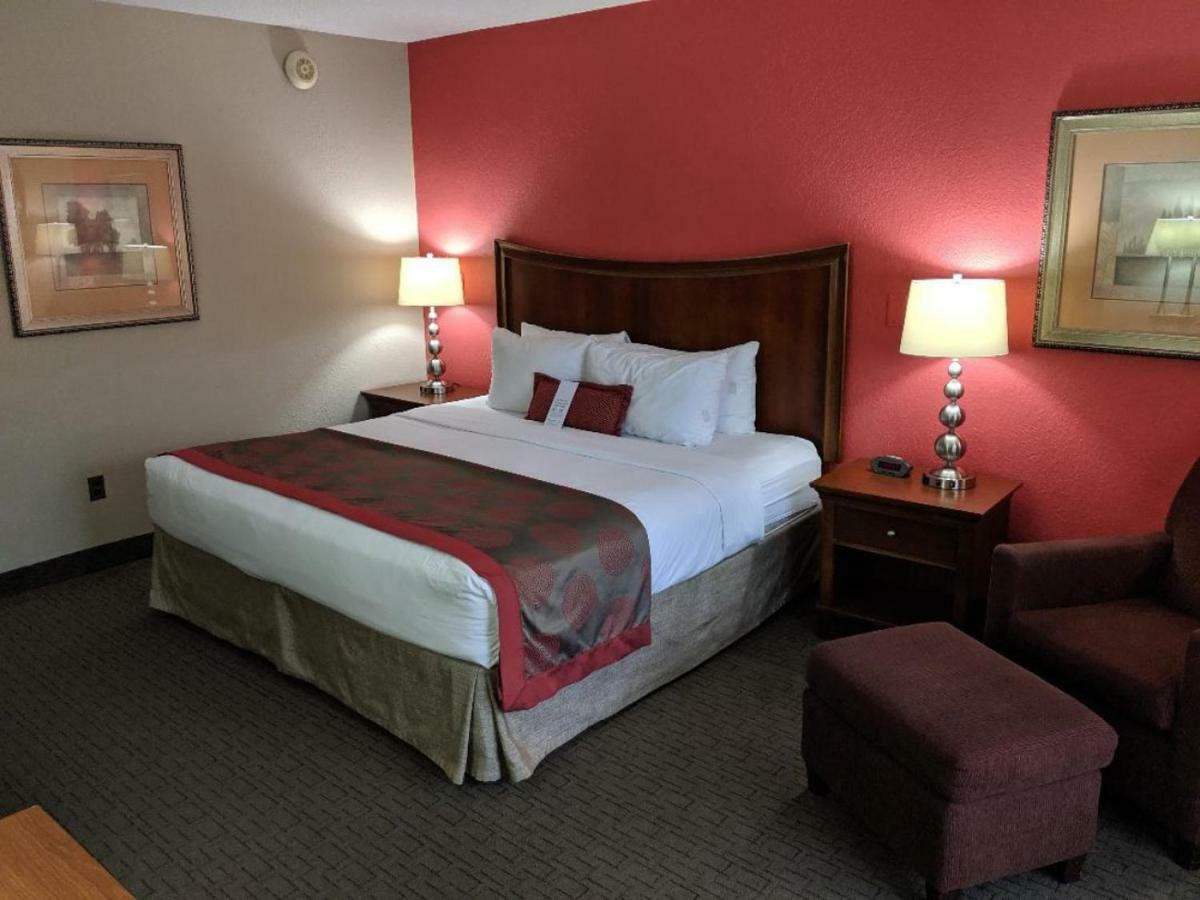 Ramada By Wyndham Raleigh Hotel Buitenkant foto