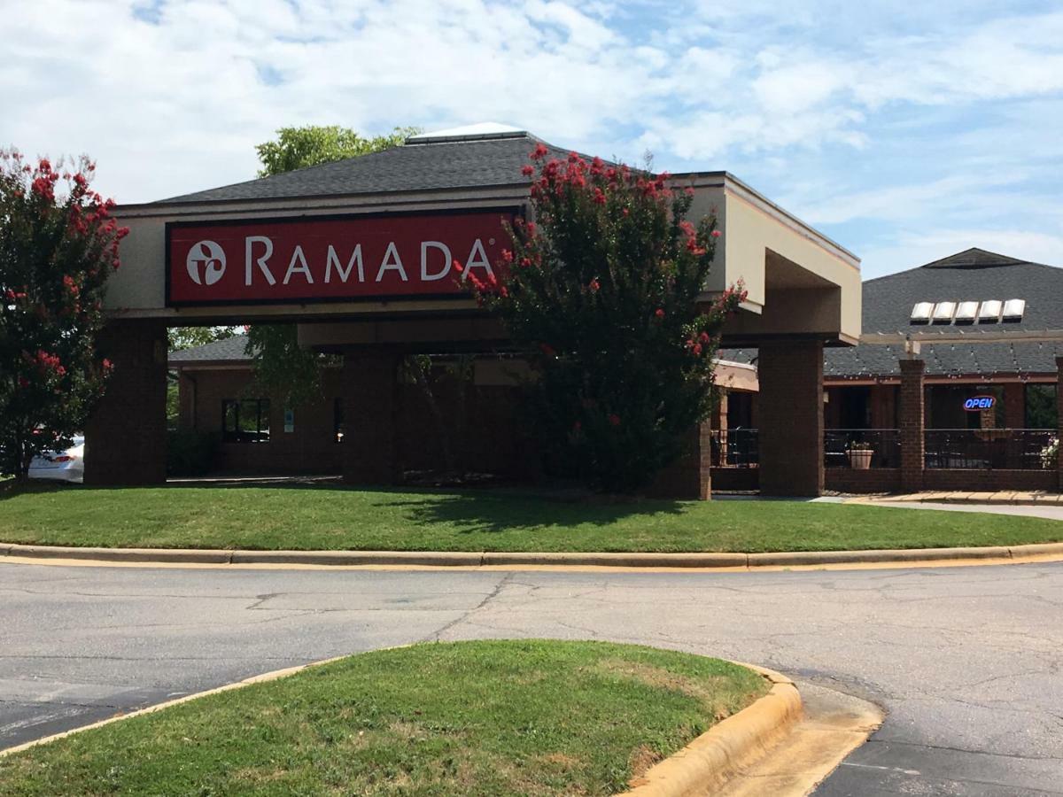 Ramada By Wyndham Raleigh Hotel Buitenkant foto