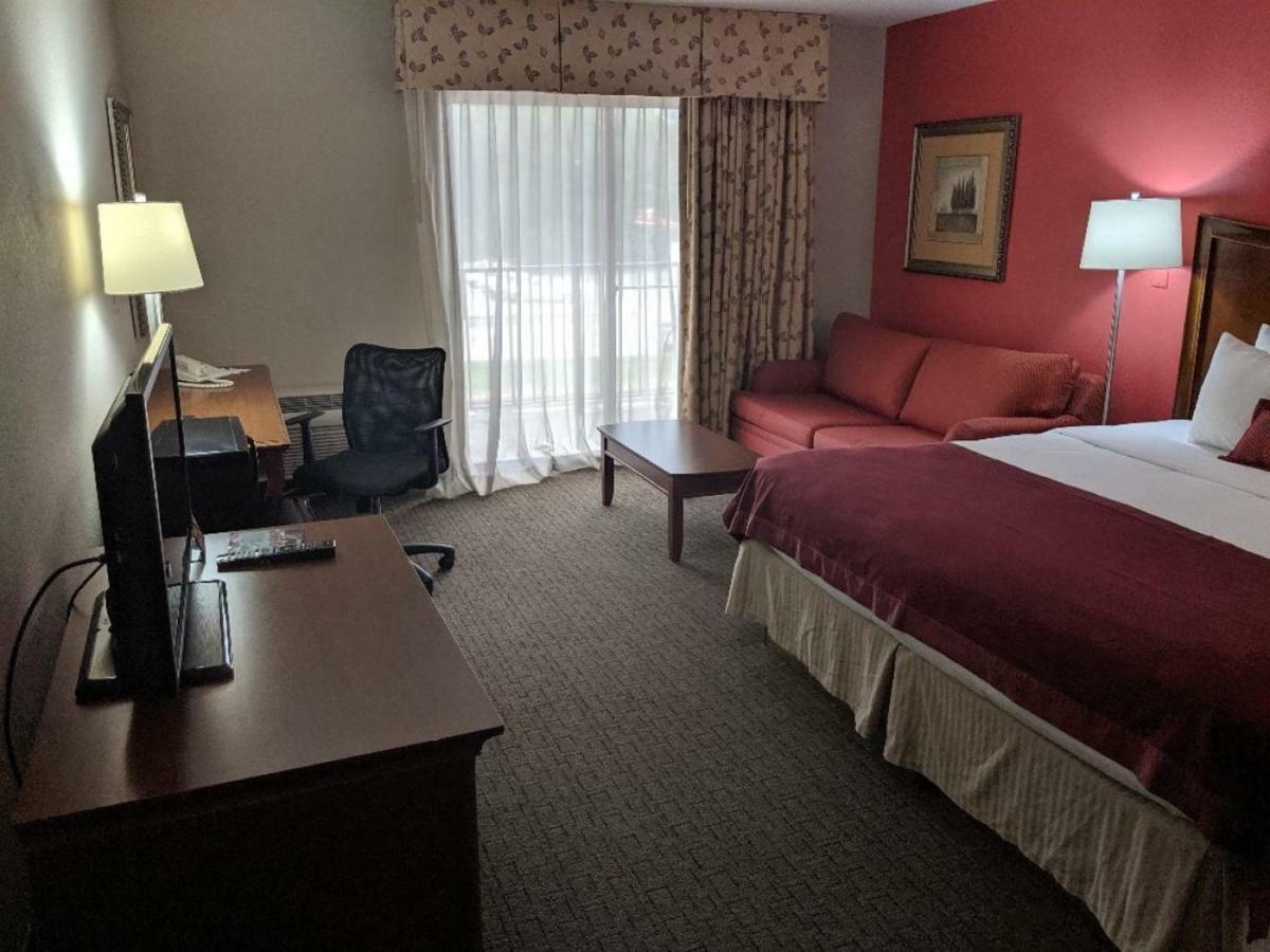 Ramada By Wyndham Raleigh Hotel Buitenkant foto