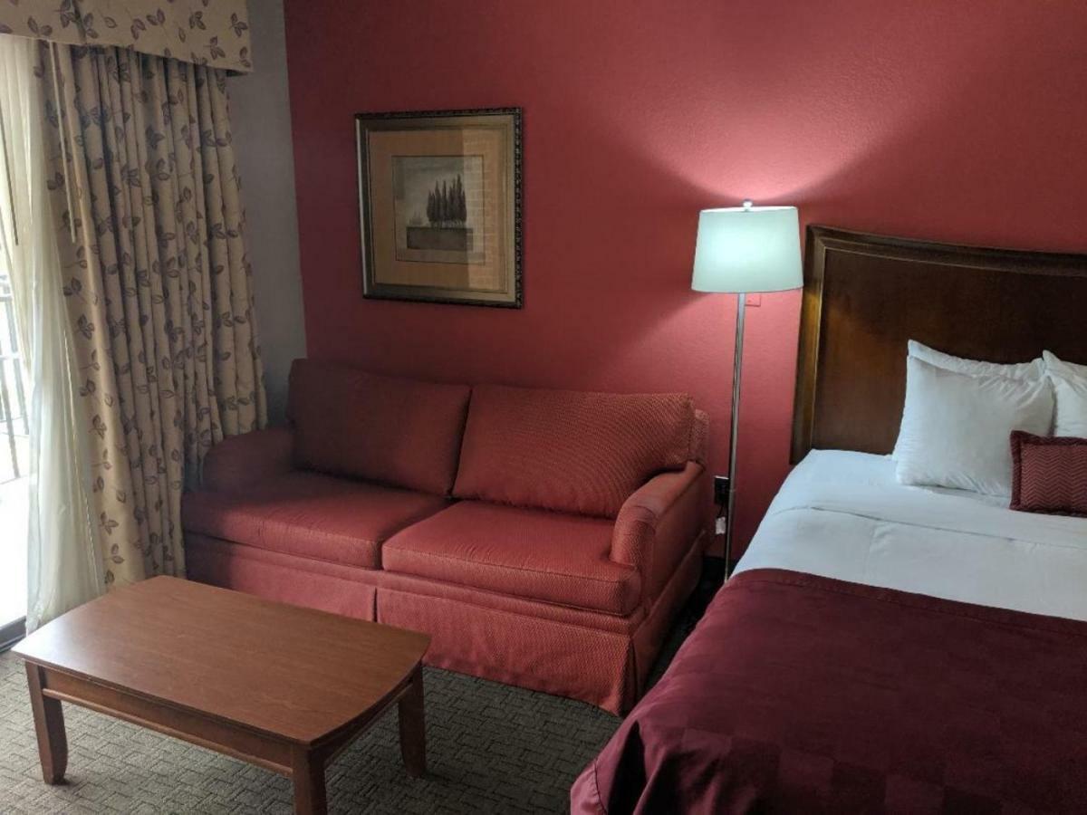 Ramada By Wyndham Raleigh Hotel Buitenkant foto